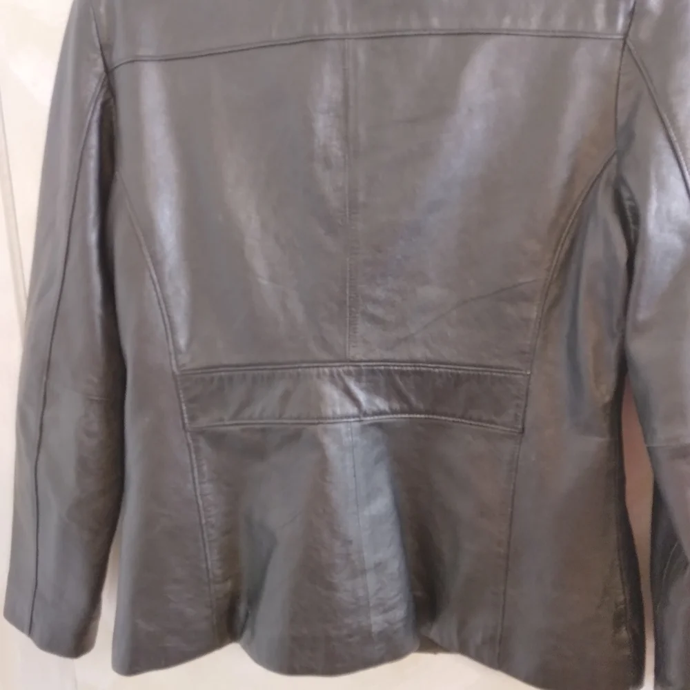 Size M Wilsons Leather Women's Coat Soft Black Collared Button Front - Picture 5 of 10